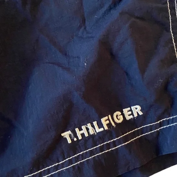 - TOMMY HILFIGER vintage flagmesh lined Shorts